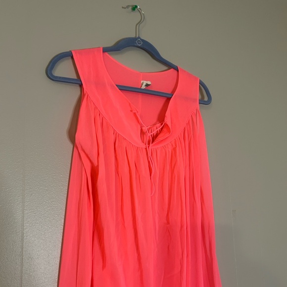 Vintage 60s-70s hot pink chiffon peignoir set with robe and night gown - Picture 9 of 11